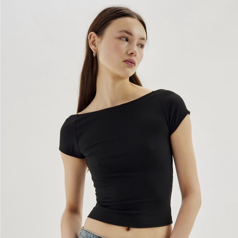 New with tag: Urban Outfitters Nadia Cap Sleeve Top -black - Small